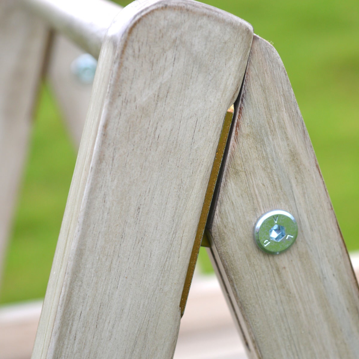 Bijzettafeltje Acacia Greywash met Uitneembaar Dienblad